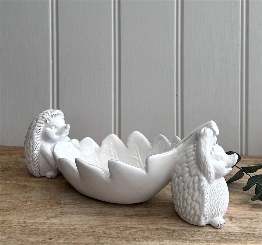 2 Hedgehogs with leaf bowl